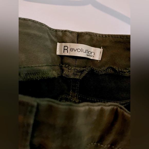 Women’s Skinny Pants with Elastic Waistband - Picture 3 of 5